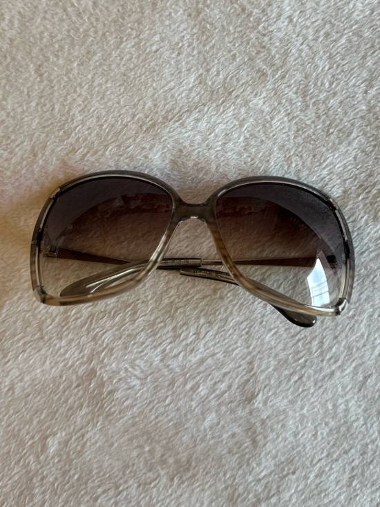 Marc Jacobs Accessories - Marc Jacobs Translucent Taupe Gradient Oversized Square Sunglasses